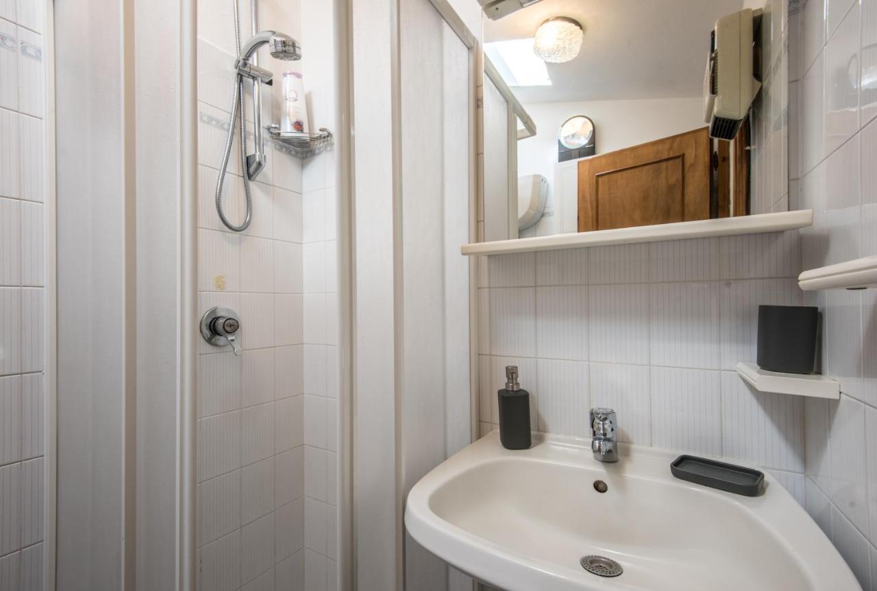 Casa Francesca Apartment Монталчино Екстериор снимка